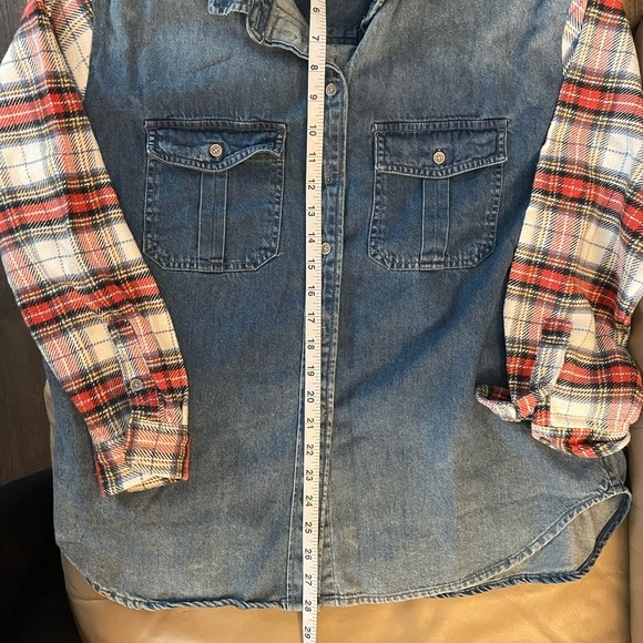 American Eagle button up denim - Picture 2 of 3